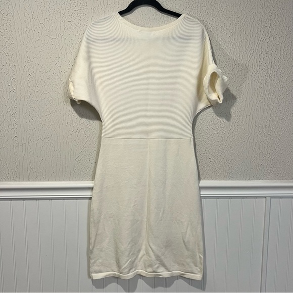 Lauren Ralph Lauren Cream Knit Sweater Short Sleeve Dress size small - Picture 2 of 5